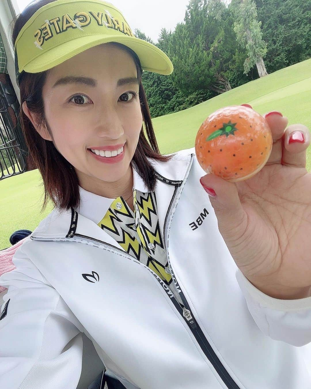 庄司ゆうこさんのインスタグラム写真 - (庄司ゆうこInstagram)「仲良しメンバーでゴルフ⛳️🏌️‍♀️❤️ この日降水確率50%以上あったけど全く降らずで帰りの車に乗った瞬間雨降ってきたー笑 ホントいつも天気には恵まれてるわ🥺💓 この日は @pumagolf プーマのスニーカー✨✨ とにかく履きやすさ抜群でゴルフシューズ3足あるけど全部puma‼️ ゴルフシューズどこのメーカー買ったらいいか悩んでる方には絶対オススメ⭐️ 寒くなるまではゴルフいっぱい行きたいなぁ⛳️💓 #ゴルフ#ゴルフ女子 #ゴルフウェア#パーリーゲイツ#ゴルフシューズ#puma#pumagolf#pgm総成ゴルフクラブ #ゴルフ日和#晴れ女#ゴルフ好きな人と繋がりたい」9月24日 0時35分 - yuko.shoji