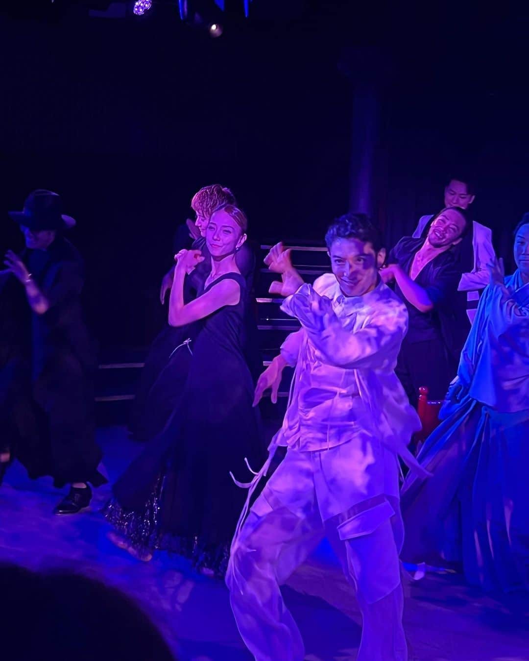 ImotoEtsuyo さんのインスタグラム写真 - (ImotoEtsuyo Instagram)「西島数博さんプロデュース　 JAPAN DANCE INNOVATION LOVE IS ALL 2022 〜Special Gala〜 進化系ガラパフォーマンス  南青山、BAROOMで初上演する スーパーコラボレーション！へ。  ジャンルを超えた豪華ダンサーが勢ぞろい🤍 幻想的で素敵なパフォーマンスに感動✨  残り3公演です。 9月24日（土) 12時半・16時 9月25日（日） 15時  <会場> song & supper BAROOM https://baroom.tokyo/ ・ ・ #西島数博 さん #バレエ  #ダンス #タップダンス  #コンテンポラリーダンス  #日本舞踊 #社交ダンス  #ブレイクダンス  #baroon  #南青山 #ワンピース　➡︎ @setaichiro_official #セタイチロウ」9月24日 10時51分 - bisuhada
