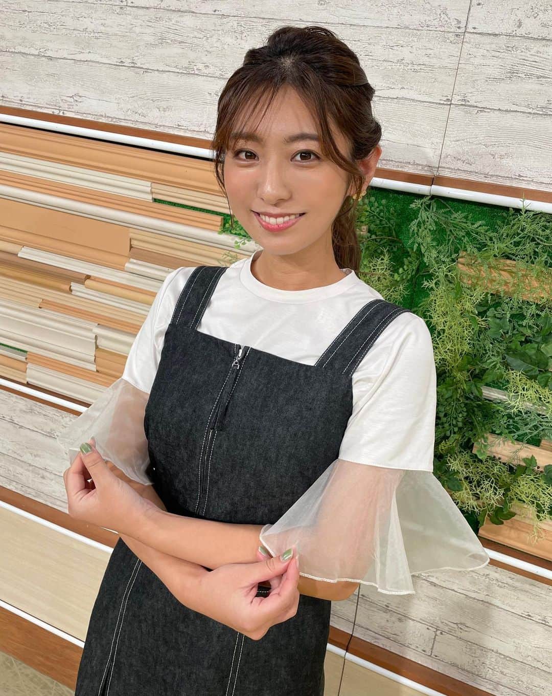 白戸ゆめのさんのインスタグラム写真 - (白戸ゆめのInstagram)「👗 . #東京インフォメーション #衣装 秋っぽいカラーが増えてきました🍁」9月24日 13時21分 - yumeno.s_