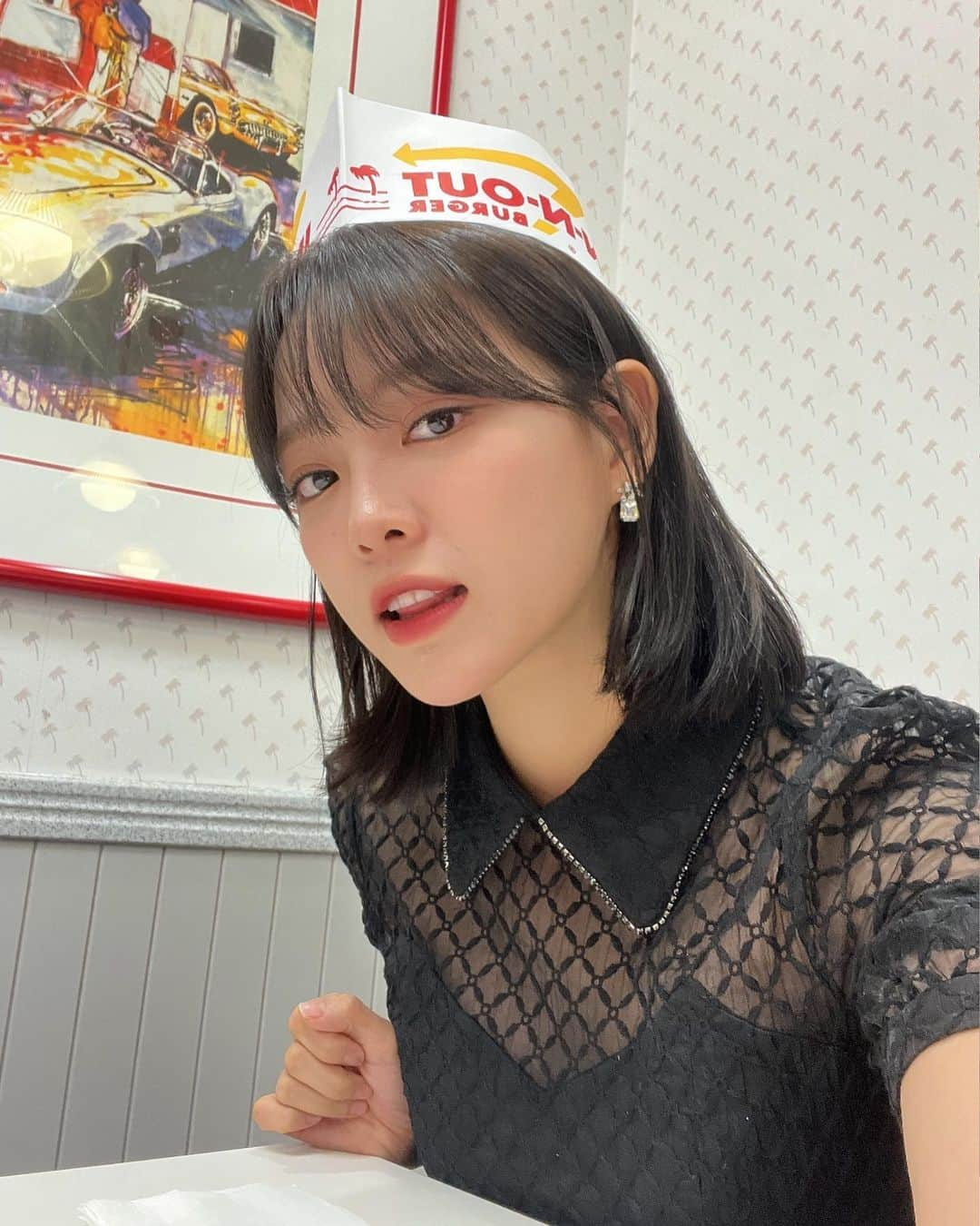 キム・セジョン（Gugudan SeMiNa）さんのインスタグラム写真 - (キム・セジョン（Gugudan SeMiNa）Instagram)「In N out🍔」9月24日 15時07分 - clean_0828