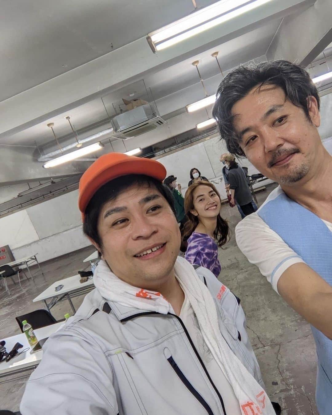 仁村紗和さんのインスタグラム写真 - (仁村紗和Instagram)「あなブツが来週ラスト週迎えるので、ぼちぼちオフショット更新しますね🤞🏼  みんな大好きマルカ運輸❤️‍🔥  #岡部たかし  #守谷日和 #女キャッチャー  #あなブツ #あなたのブツがここに #あなブツオフショット」9月24日 15時52分 - sawa_nimura