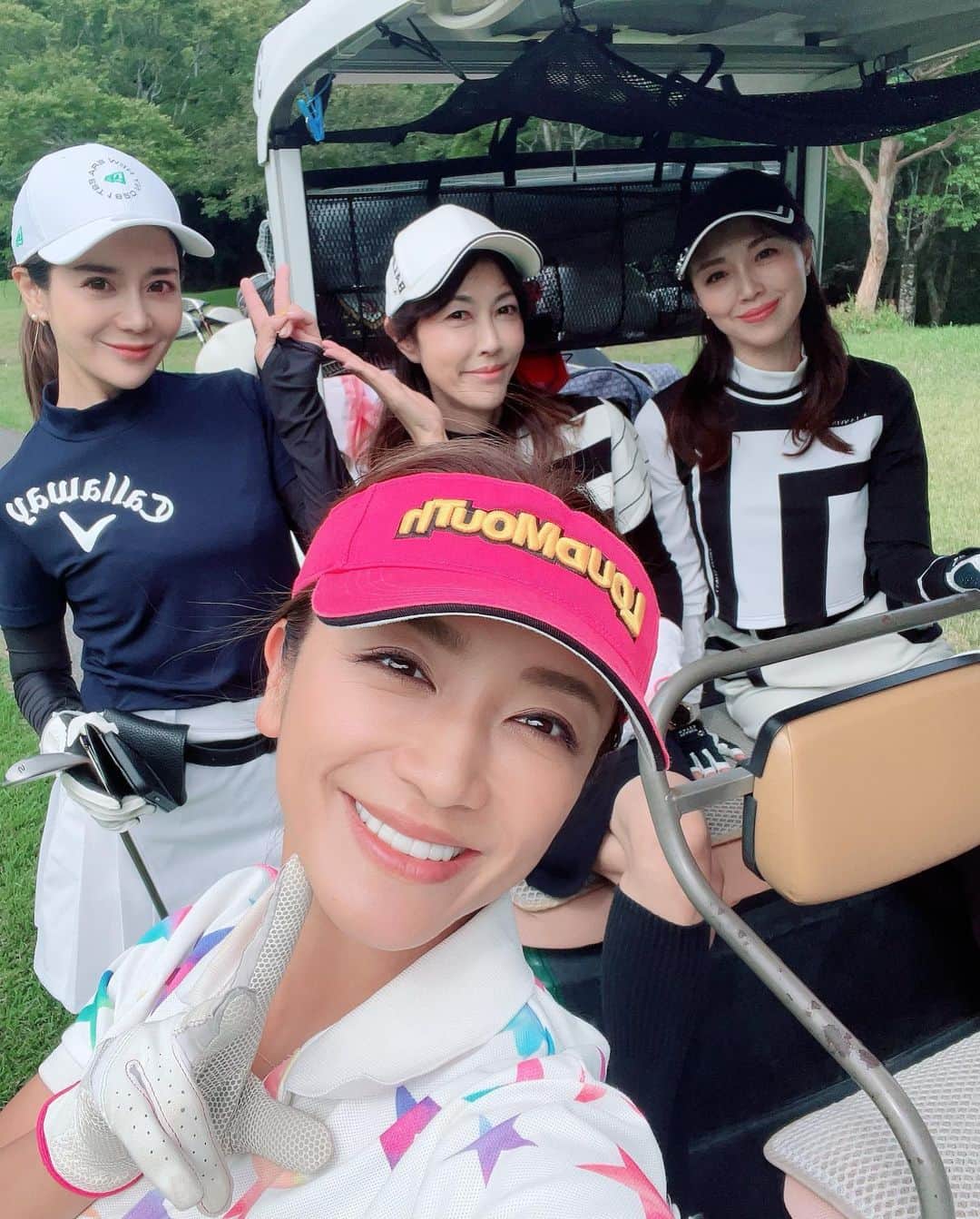 ImotoEtsuyo さんのインスタグラム写真 - (ImotoEtsuyo Instagram)「#おはようございます。  先日のゴルフ ・ 涼しくてゴルフ日和。 今回もパターが残念な感じでしたが、 行き帰りも4人でワイワイ楽しかった。 ・ ゴルフを通じてのご縁に感謝。 次回も楽しみです。 ・ #ゴルフ⛳️ #golf  #golfstagram  #ゴルフスイング  #ゴルフスイング #ゴルフ場 #ゴルフラウンド  #ゴルフ好き  #pgm南市原ゴルフクラブ」9月25日 8時47分 - bisuhada