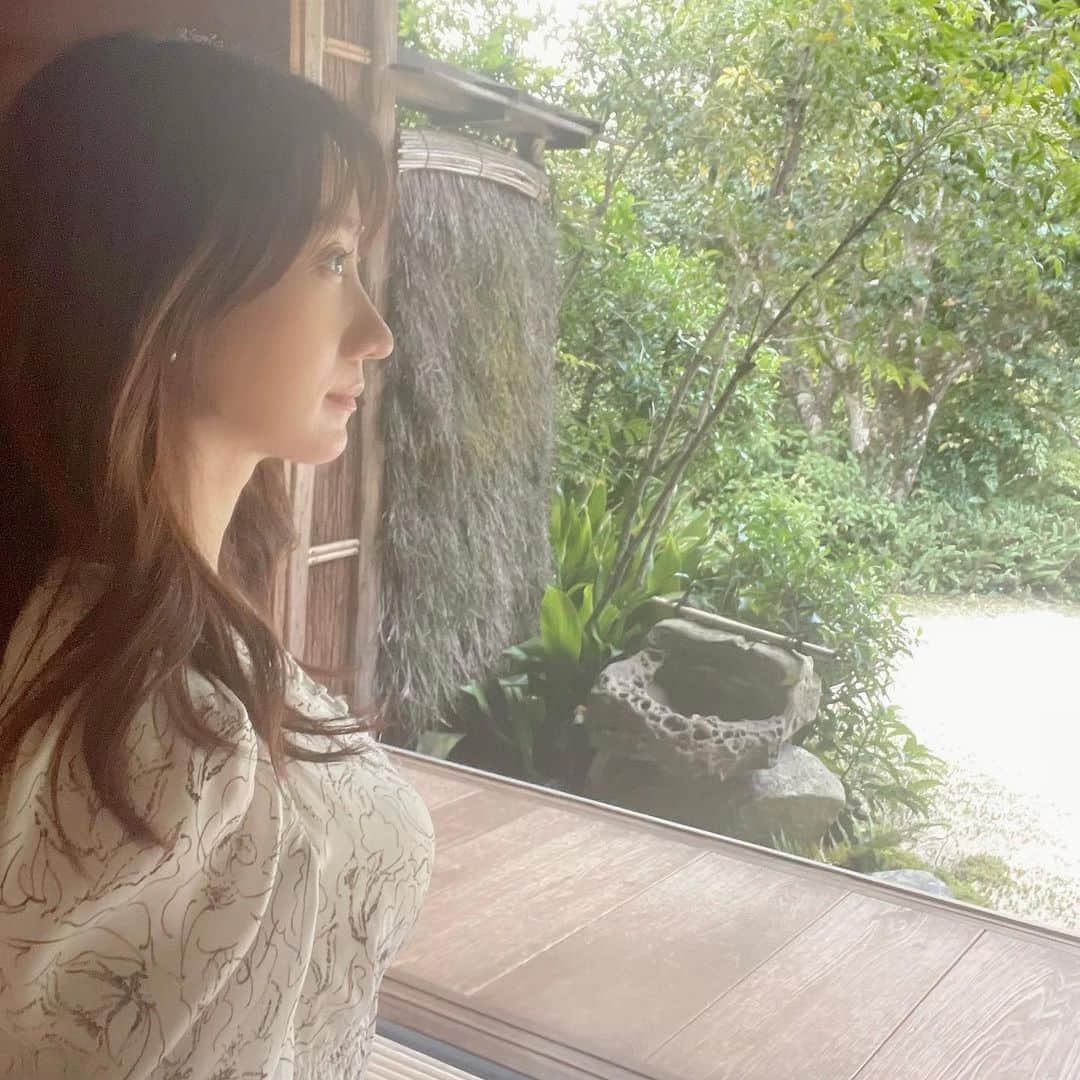 吉井明子さんのインスタグラム写真 - (吉井明子Instagram)「𓍯𓍯𓍯  夏休み、京都へ行って参りました。  #詩仙堂 #京都 #kyoto #japan #京都旅 #travel #travelphotography #trip #オフショット #私服  #ワンピース #明さんぽ #気象予報士 #気象キャスター #weatherforecaster #기상캐스터　#氣象主播 #吉井明子 #smile #微笑 #미소　#senyum」9月25日 10時45分 - akiko_yoshii_sunny_rain