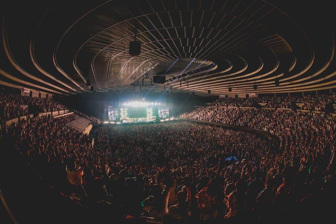 牧達弥さんのインスタグラム写真 - (牧達弥Instagram)「初の大阪城ホールワンマンライブ。好きが溢れてたよ。 #MFT #九州男児　📷 @nabespg」9月25日 11時46分 - tatsuya_maki