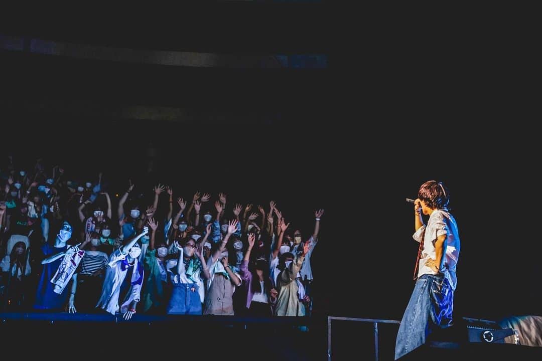 牧達弥さんのインスタグラム写真 - (牧達弥Instagram)「初の大阪城ホールワンマンライブ。好きが溢れてたよ。 #MFT #九州男児　📷 @nabespg」9月25日 11時46分 - tatsuya_maki