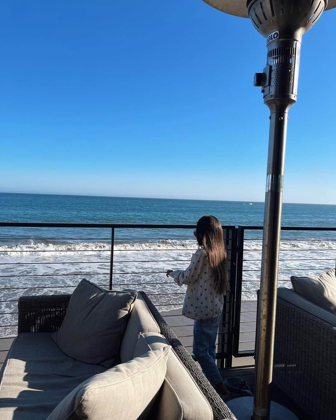 翁安芸さんのインスタグラム写真 - (翁安芸Instagram)「@nobukoaspen & my 👧🏻🤍  #nobumalibu #grandmasgirl #LA #summer2022」9月25日 15時42分 - akinyc