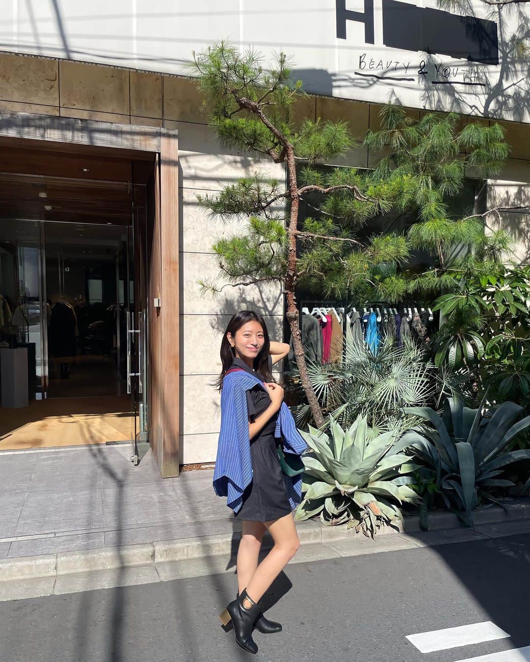 白戸ゆめのさんのインスタグラム写真 - (白戸ゆめのInstagram)「🌞 . 久しぶりの晴れ間✨ 手に入れてからようやくおろした ショートブーツに気分もルンルンでした🎶 パンケーキもおいしかったあ🥞 . #ショッピング #サラベス #3連休の過ごし方」9月25日 21時47分 - yumeno.s_