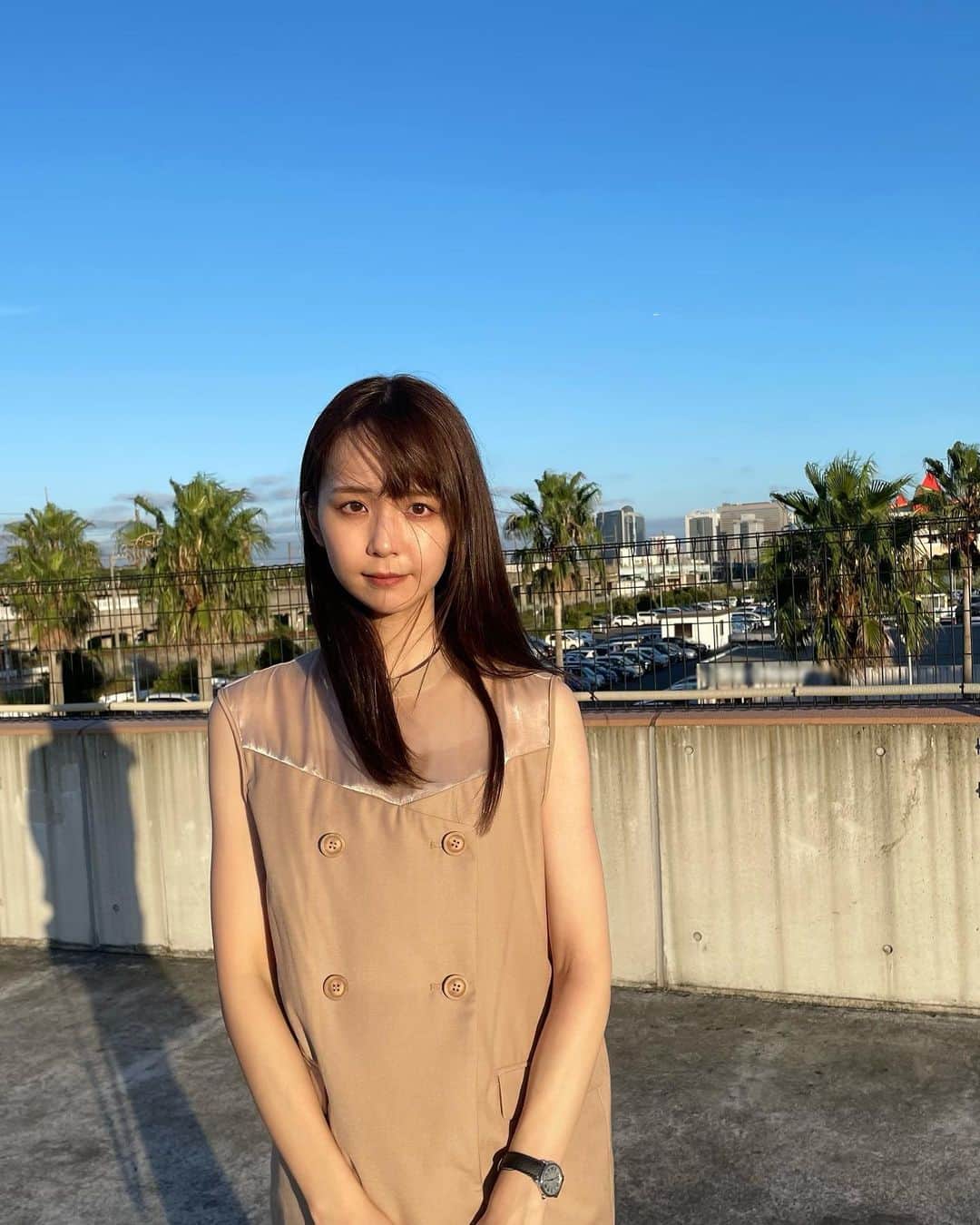宮崎由加さんのインスタグラム写真 - (宮崎由加Instagram)「朝夜は涼しい〜🌕 前髪につむじがあるから風が吹くと変に割れるんですよね〜 みんなはつむじ一個ですか？🌀🤔」9月26日 20時41分 - yuka_miyazaki.official