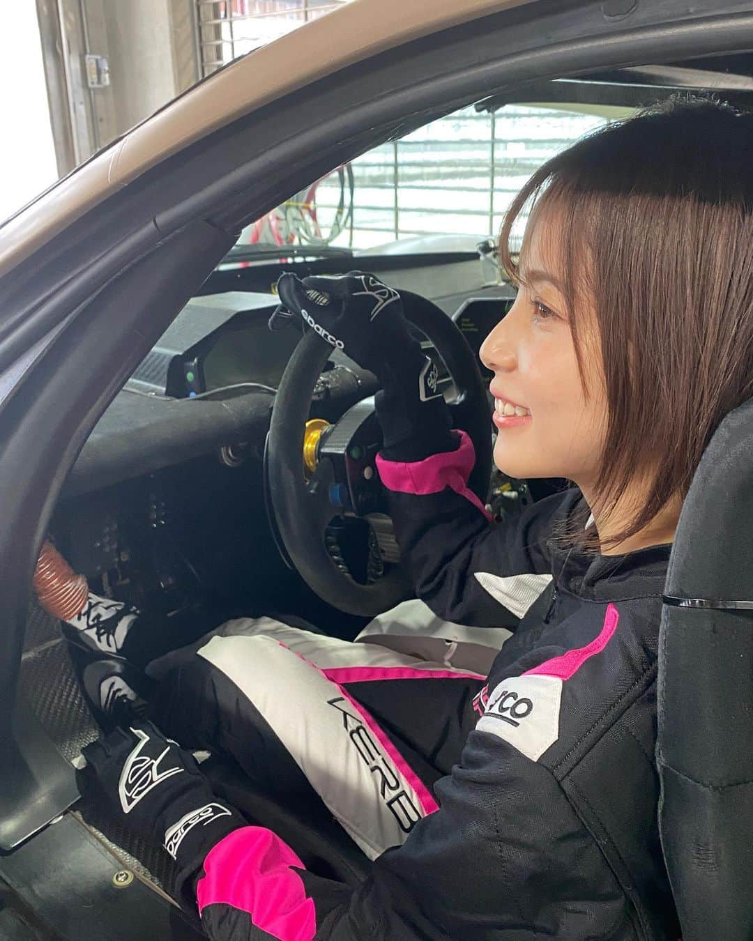 蒼乃茜さんのインスタグラム写真 - (蒼乃茜Instagram)「来月のインタープロト楽しみ🏎💨 ※私は運転してません（笑）  #富士スピードウェイ #インタープロト #表参道メディカルクリニック #看護師 #レース #看護師の休日」9月26日 23時23分 - aono_akane