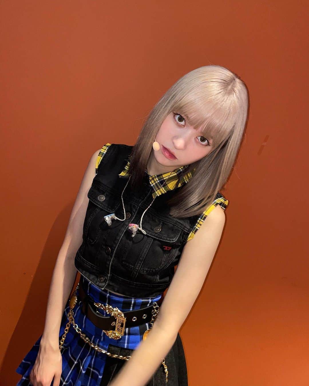 NMIXXさんのインスタグラム写真 - (NMIXXInstagram)「I'm starting with the (wo)man in the mirror! #NMIXX #엔믹스 #릴리 #LILY」9月27日 20時58分 - nmixx_official