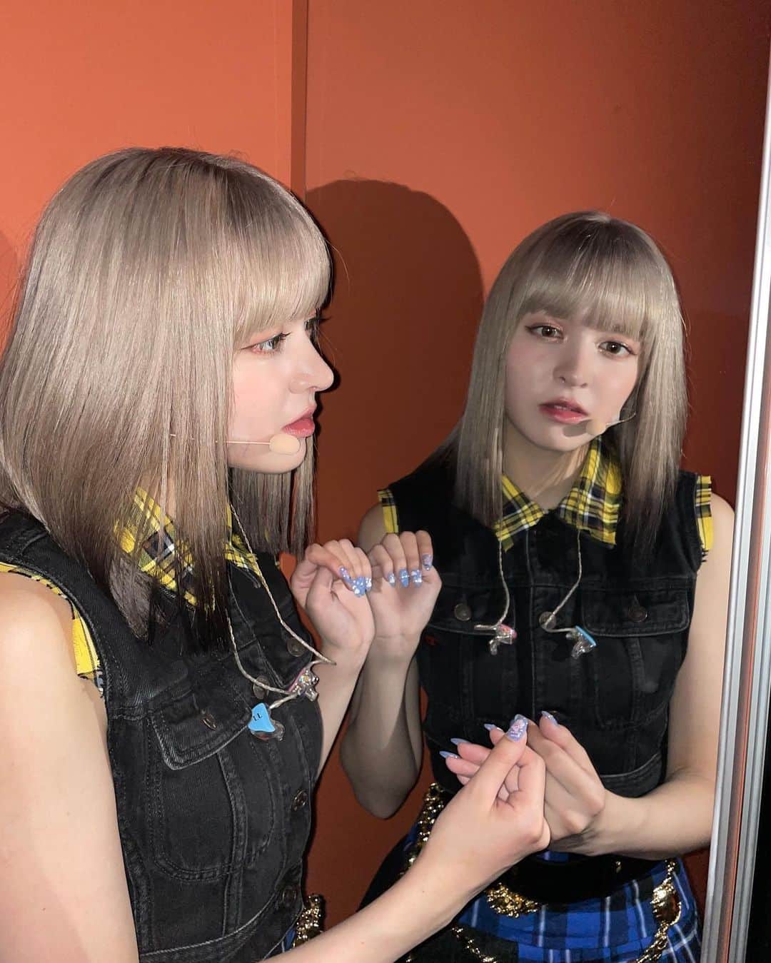 NMIXXさんのインスタグラム写真 - (NMIXXInstagram)「I'm starting with the (wo)man in the mirror! #NMIXX #엔믹스 #릴리 #LILY」9月27日 20時58分 - nmixx_official