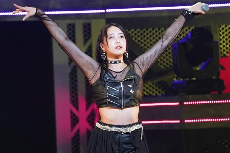 加藤夕夏さんのインスタグラム写真 - (加藤夕夏Instagram)「#NMB4812thAnniversaryLIVE HOP虫♬ありがとうございました！  期生コーナーでは私の23作連続シングル選抜の歴史が始まった一曲目、#ヴァージニティー　をソロで、歌わせて頂きました。  3期生の初期映像、懐かしくて同期が恋しくなったなぁ🥲  今日も最高やったけど明日ももっと盛り上がって行こう🔥  #nmb48_カメコ  ありがとうございます！！ #NMB48 #好きだ虫 #HOP虫 #加藤夕夏 #うーか #ヴァージニティー #グランキューブ大阪」9月28日 0時34分 - uuka_nmb
