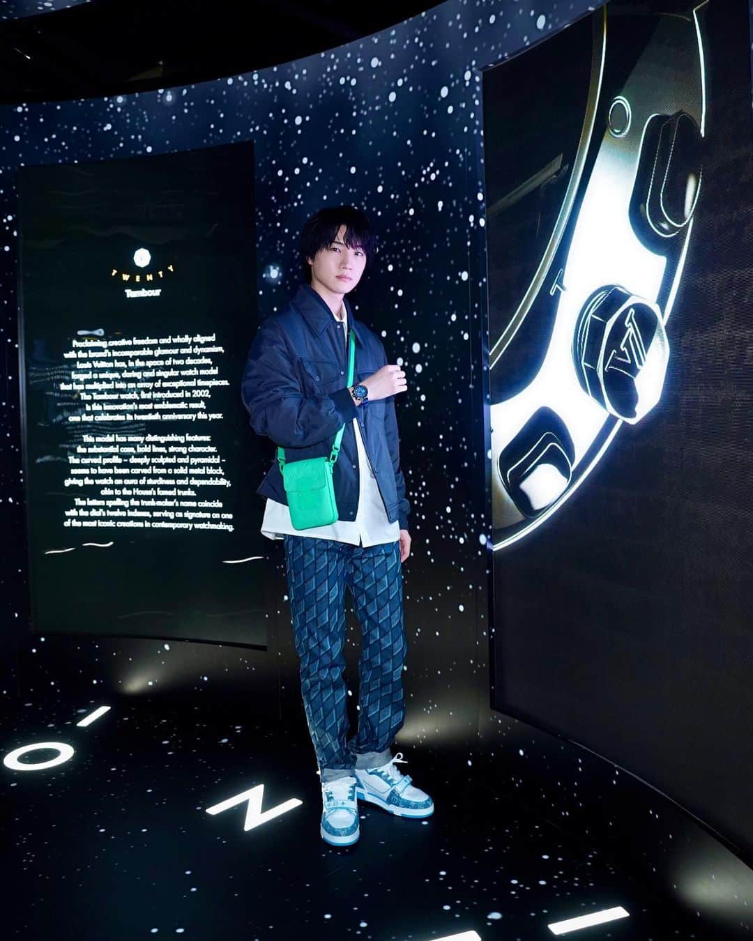 桜田通さんのインスタグラム写真 - (桜田通Instagram)「LOUIS VUITTON TAMBOUR EXHIBITION  ルイ・ヴィトンを代表するウォッチ『タンブール』にフォーカスをあてたエキシビションへ！ 4 つの展示ルームを通して、今年で 20 周年を迎えるウォッチの歴史を辿り、その世界観を楽しめます✨ 年代毎に本当にデザインや機能性が変化していて、『タンブール』という名前は唯一なのに、時計の中には無限の可能性が存在していて、やはり時計もまた宇宙でした🪐 腕時計という限られた空間の中にどれだけの可能性を込められるか、ルイ・ヴィトンやクラフトマン達の情熱を感じることができました❤️‍🔥  MIYASHITA PARK Northのルイ・ヴィトン渋谷メンズ店 2階にて、9月29日〜10月16日まで開催しています！ ルイ・ヴィトン、そしてウォッチの世界にご興味がある方は是非✨  @LOUISVUITTON #LOUISVUITTON #LVTambour #TambourTwenty #LVFashion」9月28日 19時46分 - dorisakurada