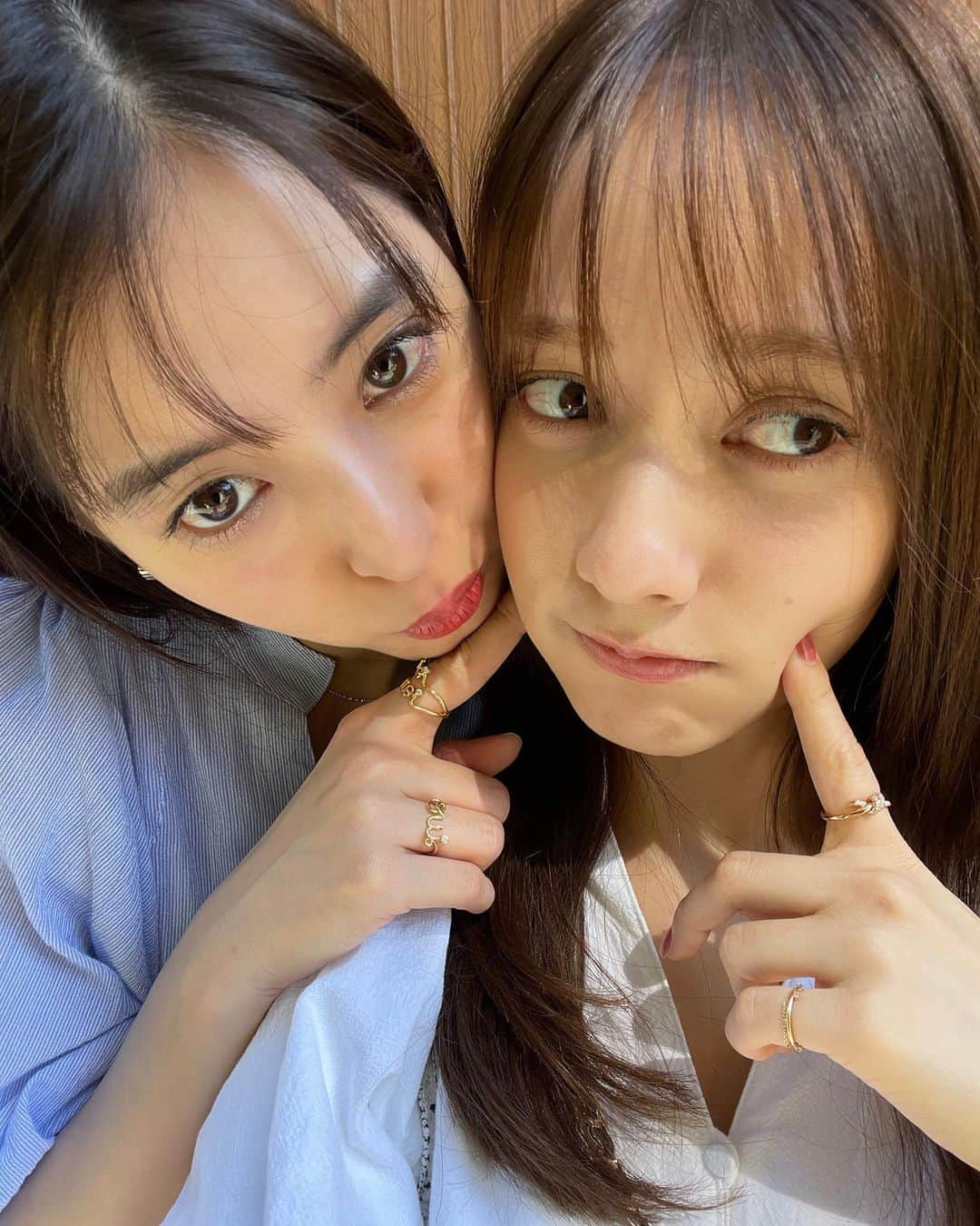 新木優子さんのインスタグラム写真 - (新木優子Instagram)「癒しの時間❤️ 二人で @snidel_official とのコラボを着て♡  タグは鼻につけちゃうけどね☺️笑」9月28日 21時17分 - yuuuuukko_