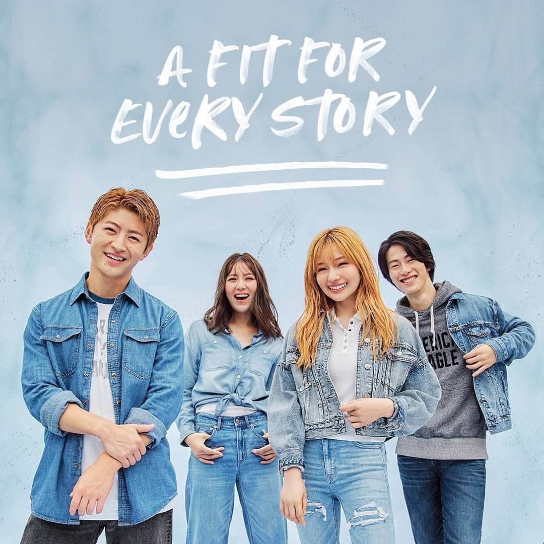 石川恋さんのインスタグラム写真 - (石川恋Instagram)「American Eagle🦅 デニムキャンペーン"A Fit for Every Story!" この度アンバサダーに就任しました。 American Eagle日本再上陸という記念すべきタイミングに こうして携われたこと、心から嬉しく思います☺️🔥 もうすぐ東京に新店舗がオープンするということで 私自身もとても楽しみにしています！ デニムを主役に様々なシーンで撮影しました。 ハッピーな広告になっています👖 ▶︎▶︎ @americaneaglejp こちらもぜひチェックしてくださいねーー！ #americaneaglejp #AEjeans #アメリカンイーグル」9月29日 18時15分 - ren_ishikawa