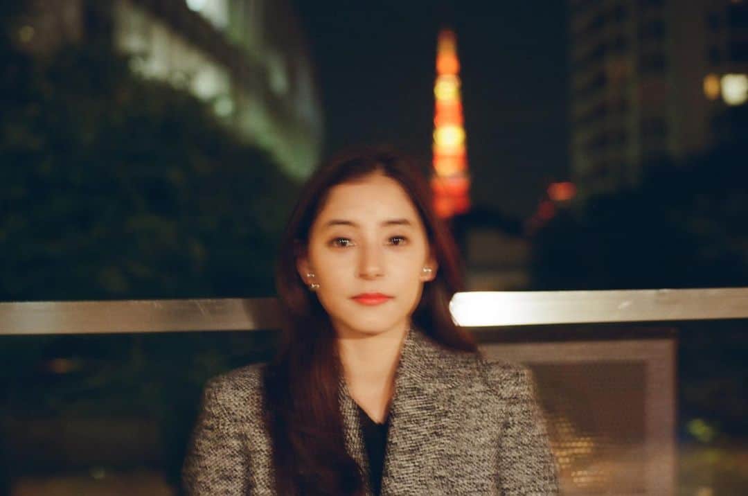 新木優子さんのインスタグラム写真 - (新木優子Instagram)「新が撮ってくれた優香📷 私のカメラで撮ってくれたけどなかなかピントが合わず、、でもそれがなんか、、いい☺️👍🏻」9月29日 23時22分 - yuuuuukko_