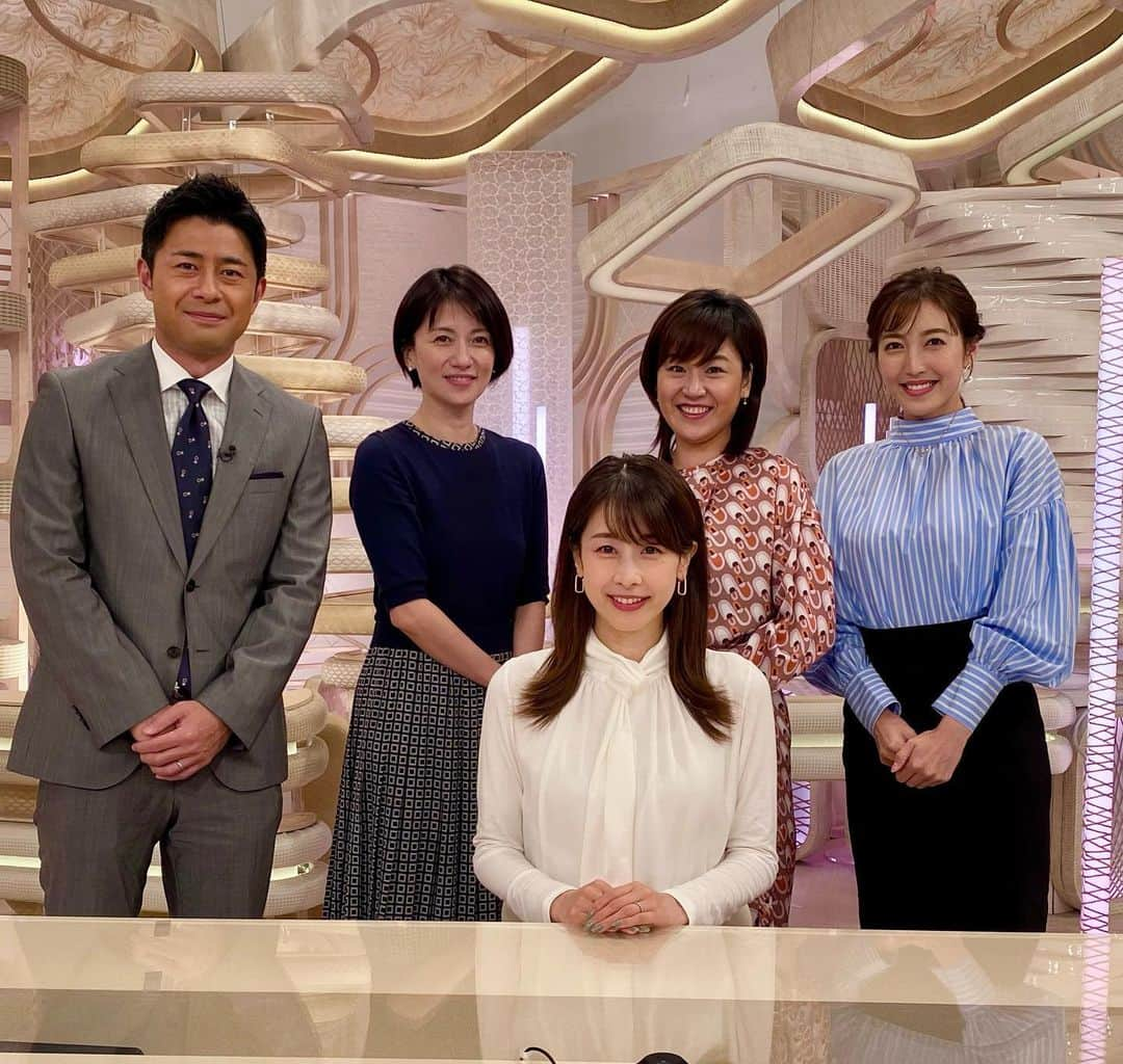 フジテレビ「プライムニュース イブニング」さんのインスタグラム写真 - (フジテレビ「プライムニュース イブニング」Instagram)「#イット ！放送中です   ●営業秘密を… #かっぱ寿司 社長逮捕へ ●仮面かぶった強盗 ギャラリー襲撃 ●「 #知らんけど 」関東の若者に流行？ ●#無印良品 ＆ #ＩＫＥＡ でこの秋にみんなが買うものは？ キッチンの便利グッズ＆冷凍食品＆おしゃれ雑貨まで   ぜひ最後までご覧ください #加藤綾子 @ayako_kato.official #榎並大二郎 @enami_daijiro   #木村拓也 @takuya.kimura0801   #石本沙織   #齋藤孝   #ガチャピン @gachapin_official #三井良浩   #小澤陽子 @yoko.ozawa729 #岸本理沙 #フジテレビ #アナウンサー 公式HP：https://www.fujitv.co.jp/livenews_it/ FNNプライムオンライン：https://www.fnn.jp/」9月30日 16時26分 - livenews_it