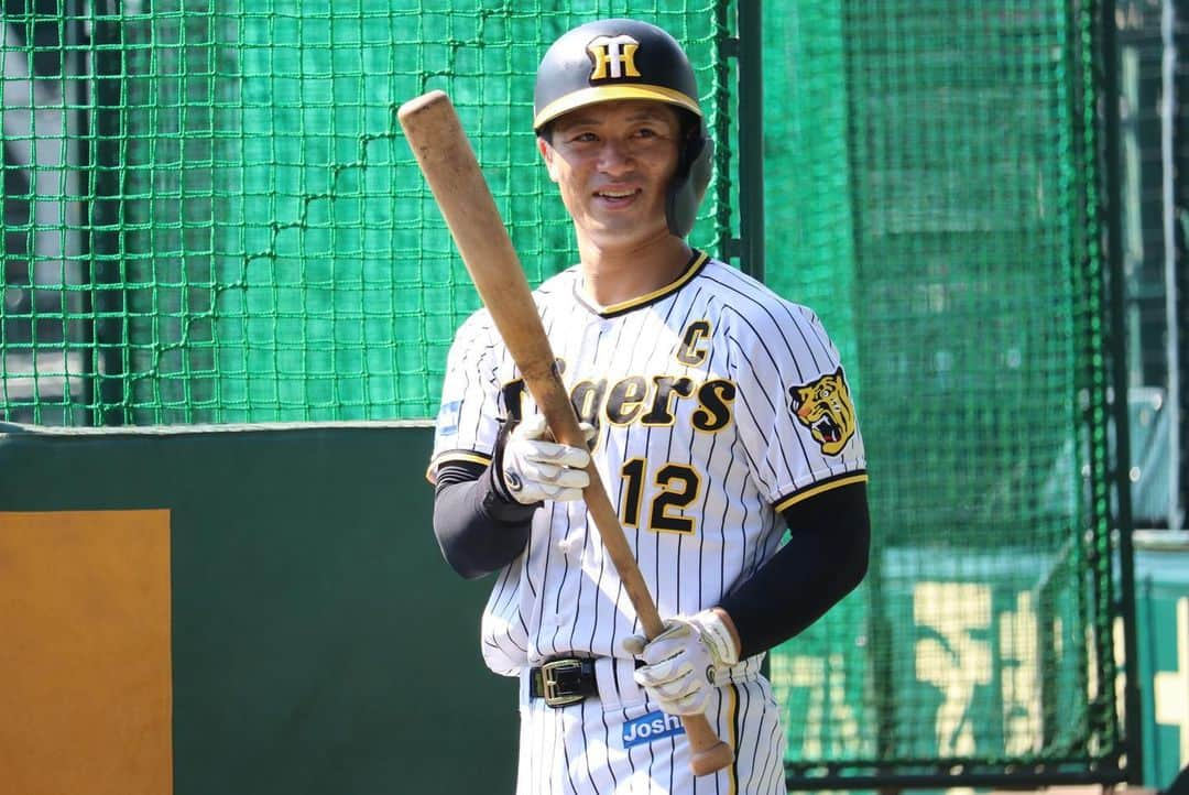 阪神タイガースさんのインスタグラム写真 - (阪神タイガースInstagram)「9月30日、甲子園球場での練習の様子です！ #浜地真澄 選手 #西純矢 選手 #中野拓夢 選手 #近本光司 選手 #坂本誠志郎 選手 #榮枝裕貴 選手 #髙寺望夢 選手 #島田海吏 選手 #陽川尚将 選手 #岩貞祐太 選手 #阪神タイガース  #イチにカケル！」9月30日 19時54分 - hanshintigers_official