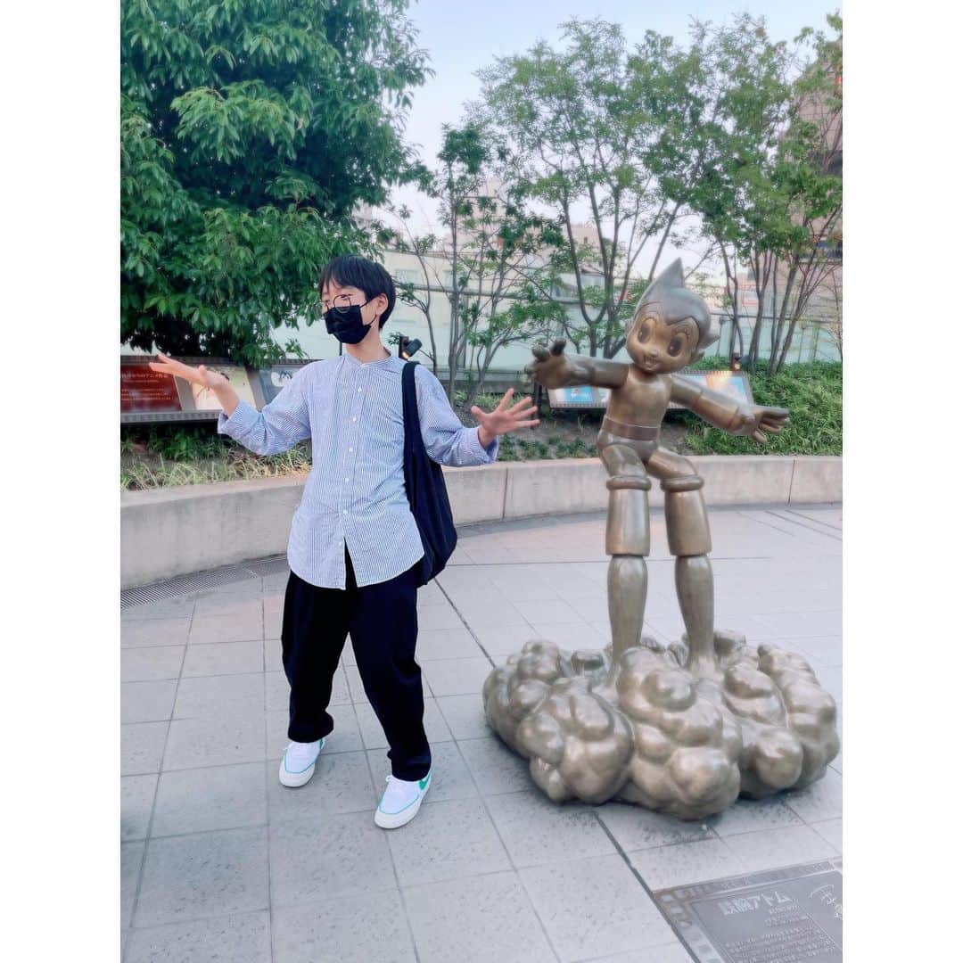 髙橋來さんのインスタグラム写真 - (髙橋來Instagram)「✳︎ 試写会に行って来ました✨ すごかったです… 公開が楽しみです！  駅のところに ジョーとアトムがいたので一緒に撮ったけど、 どうかな？ ・ ・ ✳︎ #髙橋來」9月30日 20時35分 - rye.takahashi