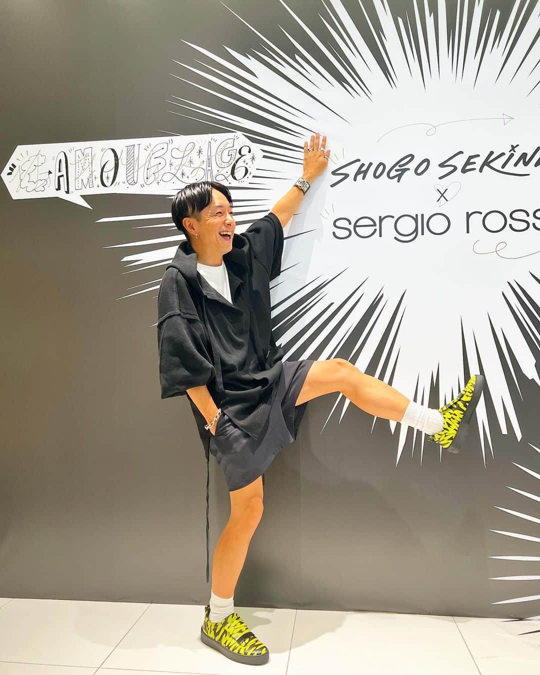 奈良裕也さんのインスタグラム写真 - (奈良裕也Instagram)「SHOGO SEKINE x Sergio Rossi💛🖤 @shogosekine0319  @sergiorossi  渋谷PARCO 1階 ポップアップスペース”The window” にて 僕は🐯をチョイスしました💛🖤 2022年9月30日～10月12日まで #ShogoSekinexSegioRossi」9月30日 20時35分 - yuyanara