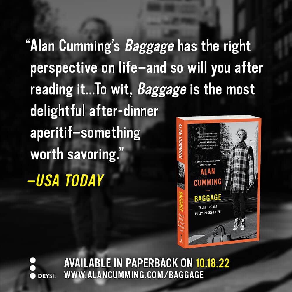 アラン・カミングさんのインスタグラム写真 - (アラン・カミングInstagram)「I agree with absolutely everything @usatoday has to say obviously. Also, the U.S. paperback of my memoir BAGGAGE will be released on October 18th!」9月30日 23時15分 - alancummingreally