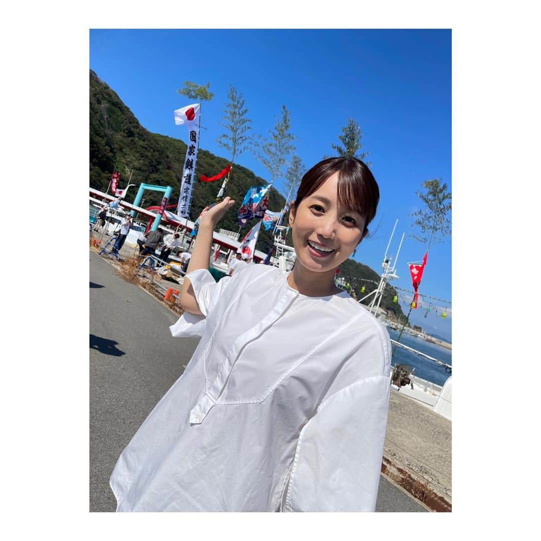 小野彩香さんのインスタグラム写真 - (小野彩香Instagram)「今日は日差しが強いですね☀️ 暑さにお気をつけください😎  中継は、宗像のみあれ祭へ！ 船のパレードを見に来ている方で賑わっていました✨✨  青空も気持ちがよかったです🥰  #福岡 #宗像 #秋季大祭 #みあれ祭 #CUBE #TNC #中継」10月1日 13時57分 - onoayaka_official
