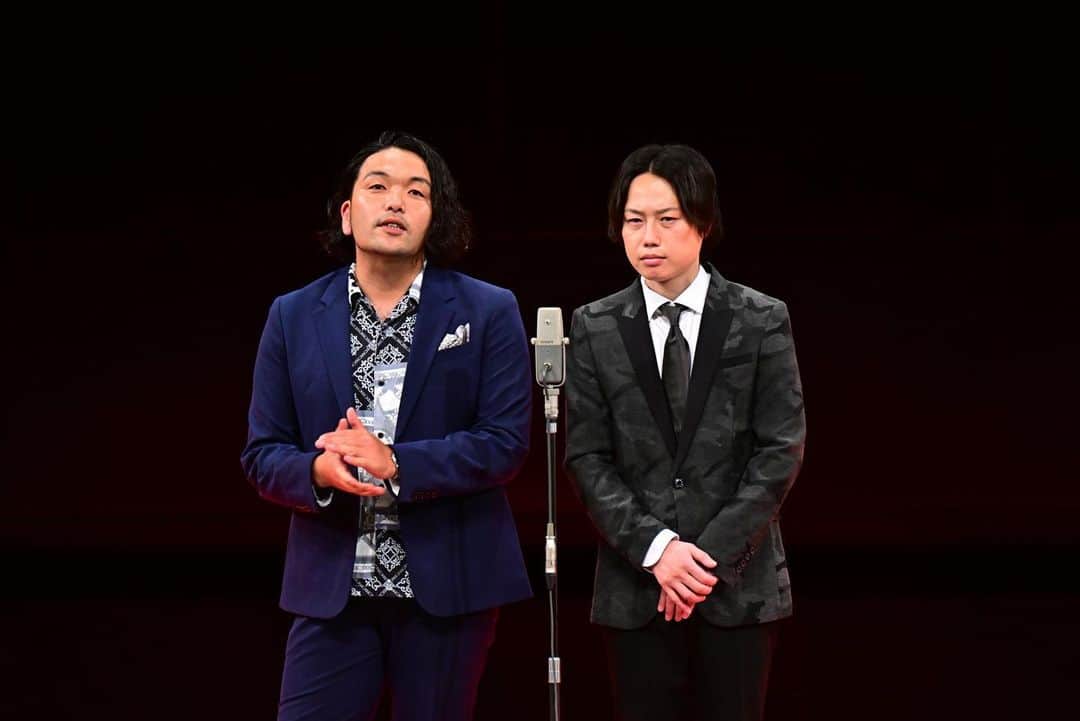 盛山晋太郎さんのインスタグラム写真 - (盛山晋太郎Instagram)「なんと‼️ ご好評につき単独ライブの配信が再延長となりました！ 10/9(日)までご視聴できます！ そしてまだ購入できます！是非ご覧くださいませ  オンラインチケット↓ http://bit.ly/3BPD6Vl  #ホテルミトリズ #FANYオンライン　で検索」10月1日 16時15分 - morishimc