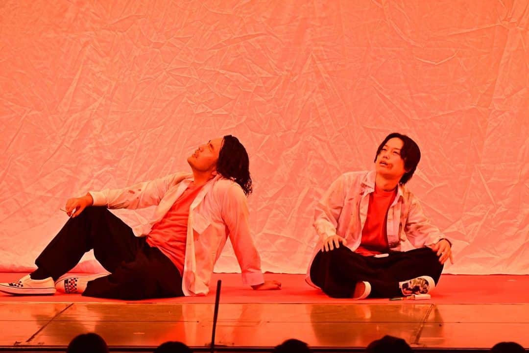 盛山晋太郎さんのインスタグラム写真 - (盛山晋太郎Instagram)「なんと‼️ ご好評につき単独ライブの配信が再延長となりました！ 10/9(日)までご視聴できます！ そしてまだ購入できます！是非ご覧くださいませ  オンラインチケット↓ http://bit.ly/3BPD6Vl  #ホテルミトリズ #FANYオンライン　で検索」10月1日 16時15分 - morishimc