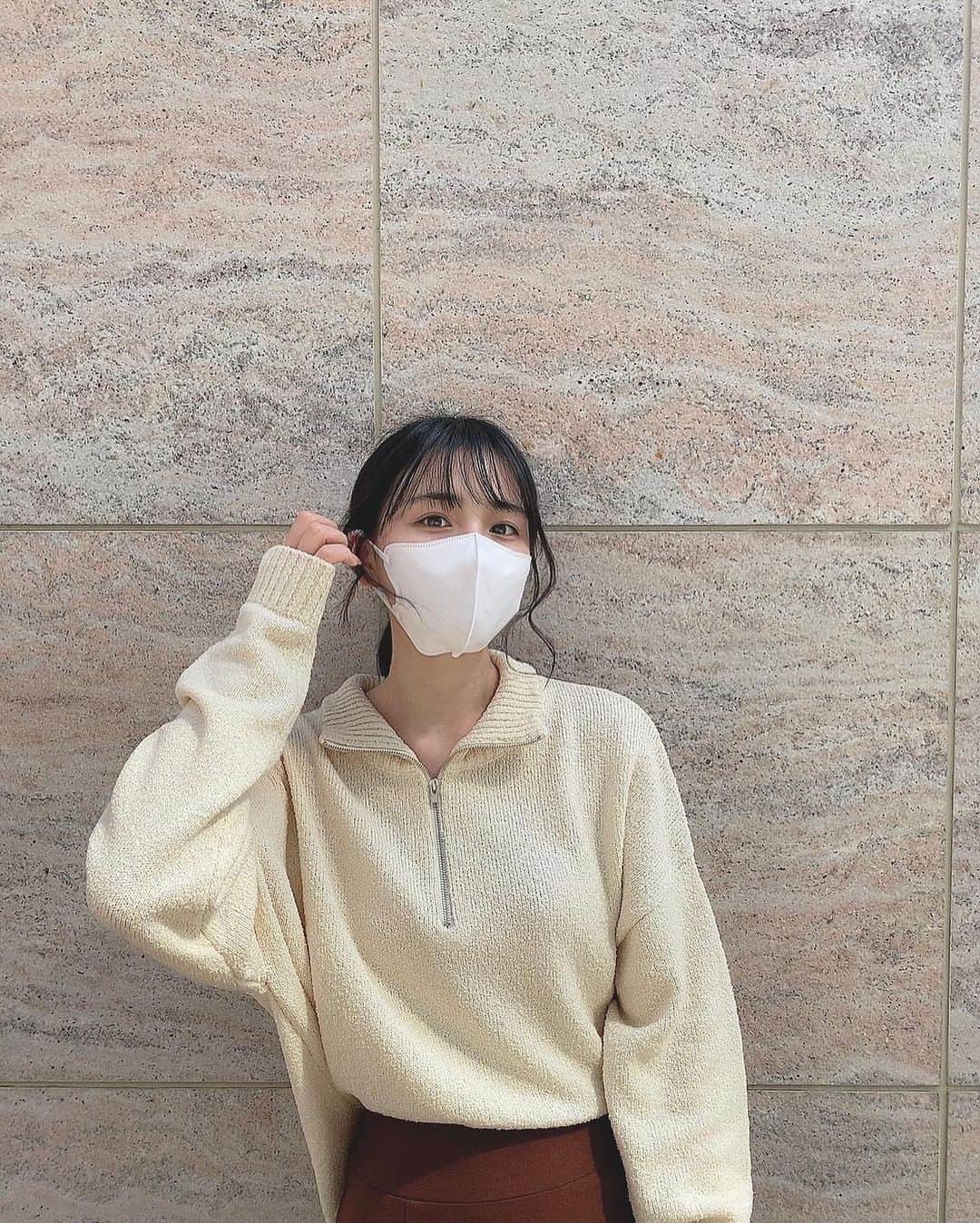 大園桃子さんのインスタグラム写真 - (大園桃子Instagram)「⁡ ⁡ まだ暑いけど、zip knitこれから沢山使えそう🐈🍂 ⁡」10月1日 19時54分 - o.momoko_official
