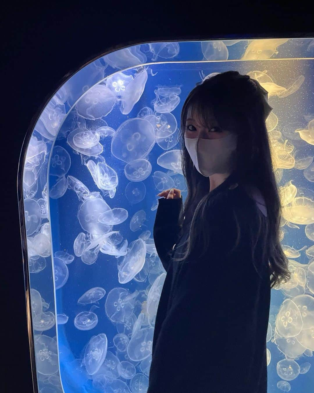 萩田帆風さんのインスタグラム写真 - (萩田帆風Instagram)「. 水族館〜🐬  バスツアーみんなとの思い出増えて嬉しい！  シャチゲトった〜お揃い！」10月1日 22時27分 - honchandaayo