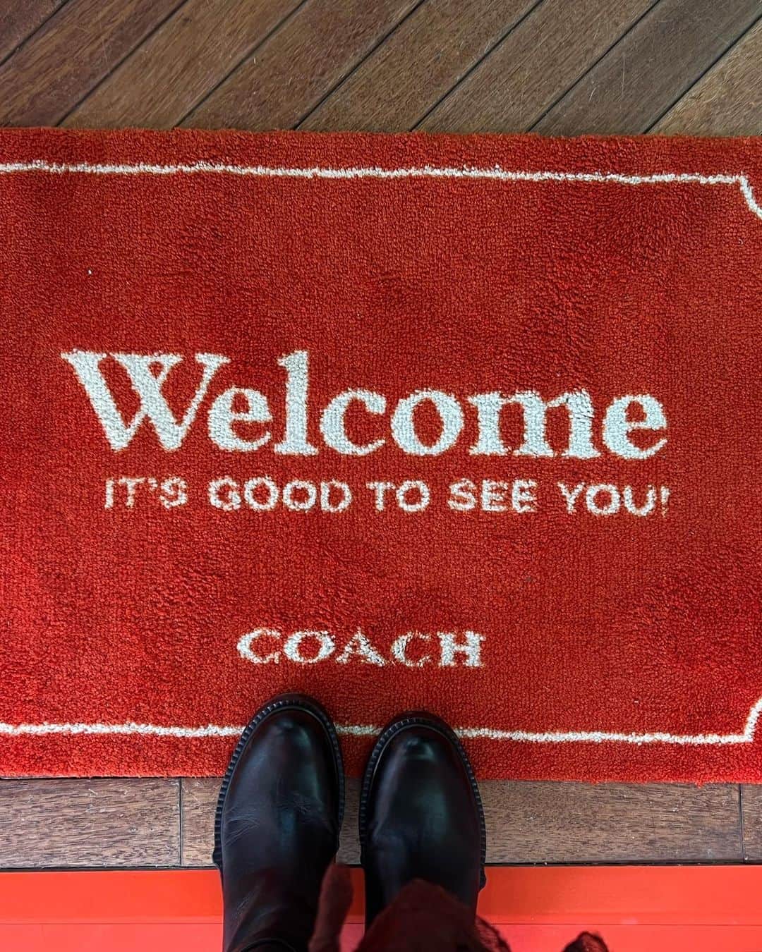 イェリさんのインスタグラム写真 - (イェリInstagram)「To all who come to this happy place, coach ville welcome! @coach   #광고 #CoachNY #CoachFall22」10月2日 15時27分 - yerimiese