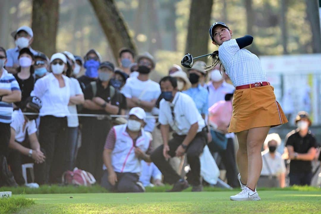 吉田有里さんのインスタグラム写真 - (吉田有里Instagram)「日本女子オープン🇯🇵 4日間タフなセッティングでプレーできてすごく楽しかったです‼️ いいショットがいい結果に結びつかないゴルフ特有の難しさを改めて感じました🥲 メジャータイトル獲得に向けてまたこの大会に戻ってきたいと思います✨ ・ 今週は制限無しのたくさんのギャラリーの方に囲まれてプレーできて幸せでした😊 応援ありがとうございました⭐️ ・ ・ #JGA」10月2日 18時39分 - yuri_yoshida__