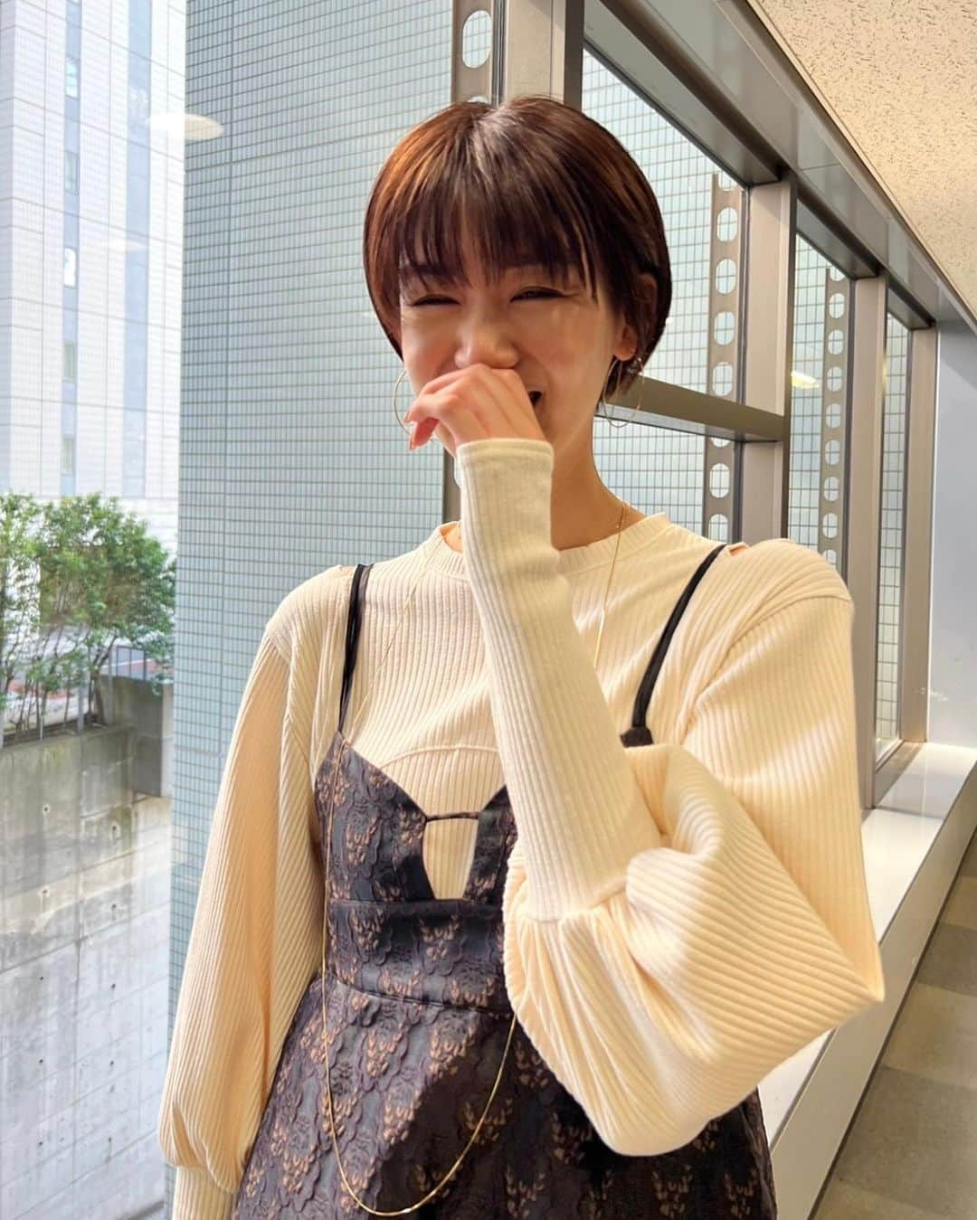 栗原恵さんのインスタグラム写真 - (栗原恵Instagram)「. 袖も背中も素敵なデザインでした💐✨  dress @anogh_official」10月3日 9時06分 - megumi_kurihara_official