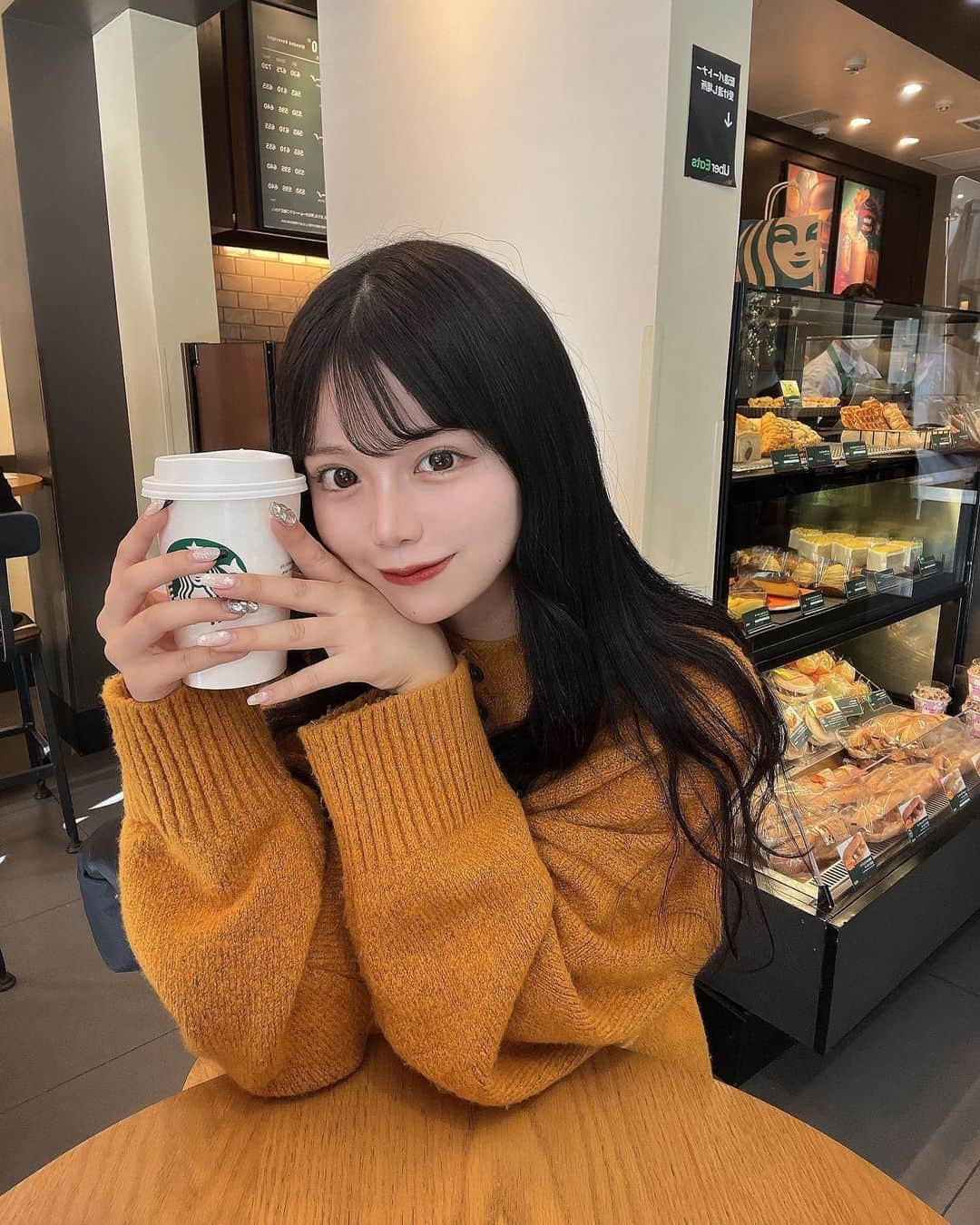 美女美容事情さんのインスタグラム写真 - (美女美容事情Instagram)「《秋コーデでお出掛け🍁🧡》⁠ *⠀⠀⠀⠀⠀⠀⁠⠀⁠⠀⁠⠀⁠⠀⁠ 今回ご紹介させて頂きますのは!!👀❤️⁠⠀⁠⠀⁠⠀⁠⠀⁠ 深結さん<@__ange02> の素敵なお写真📸⠀⁠⠀⁠⠀⁠ *⠀⁠ 黒髪ヘアが綺麗でかわいいですね😆💓 こんな美人さんとカフェデートしたいですね🥤💖⠀⠀⠀ *⠀⁠⠀⁠⠀⁠⠀⁠⠀⁠ 深結さん<@__ange02> 素敵な投稿をありがとうございました☺️📸✨⠀⁠ 深結さんのアカウントには他にも素晴らしい投稿が沢山ありますので是非覗いてみてくださいね💁‍♀️💙⁠ ⁠ ⠀⠀⁠⠀⁠⠀⁠⠀⁠ △▼△▼△▼△▼△▼△▼△▼△▼△▼ ⁠⠀⁠⠀⁠⠀⁠ ❤️🧡💛「ビジョビ (美女美容事情)」💚💙💜⠀⠀⠀⠀⠀⠀⠀⠀⠀⠀⠀⠀⠀⠀⁠⠀⁠⠀⁠⠀⁠⠀⁠⠀⁠ 👇掲載ご希望の方は👇⠀⠀⠀⠀⠀⠀⠀⠀⠀⠀⠀⠀⠀⠀⠀⁠⠀⁠⠀⁠⠀⁠⠀⁠⠀⁠ @b_b_j.jタグ付けと🖤 #ビジョビ ⁠⠀⁠ 🖤タグ付けお願いします⠀⠀⠀⠀⠀⠀⠀⠀⠀⠀⠀⠀⠀⠀⠀⁠⠀⁠⠀⁠⠀⁠⠀⁠⠀⁠ △▼△▼△▼△▼△▼△▼△▼△▼△▼ ⁠⠀⁠ #美女#美人#カフェ#秋コーデ #黒髪美女#清楚#ネイル女子 #インスタ美女#インスタ美人」10月3日 18時05分 - b_b_j.j