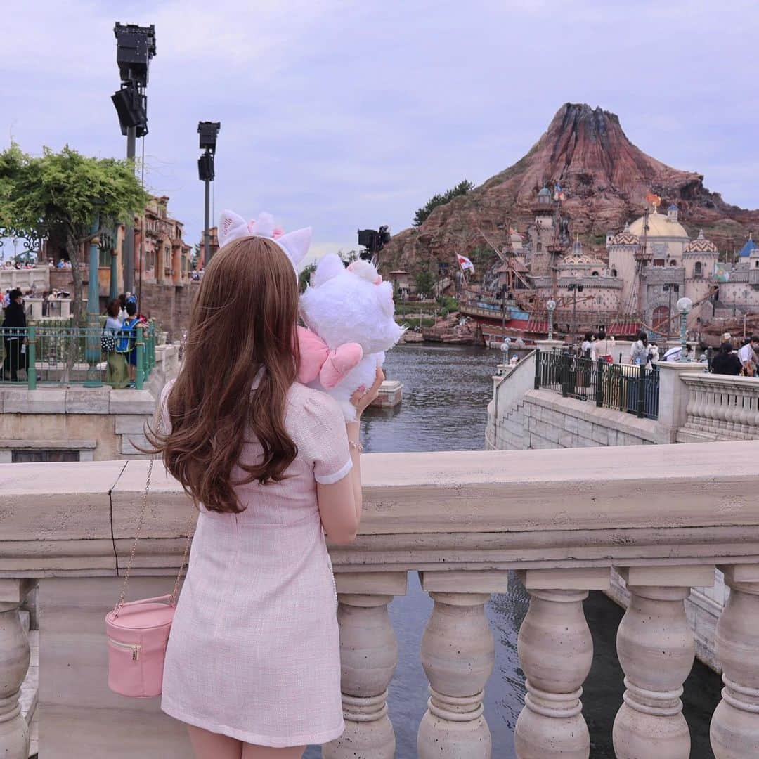 Chikako千佳子さんのインスタグラム写真 - (Chikako千佳子Instagram)「marie 🎀 #ankrouge #アンクルージュ #量産型 #量産型コーデ #量産型女子  #marie #マリー #マリーちゃん #ディズニー #TDS #ディズニーシー #東京ディズニーシー #猫耳 #milkfashion」10月4日 11時39分 - cindychikako
