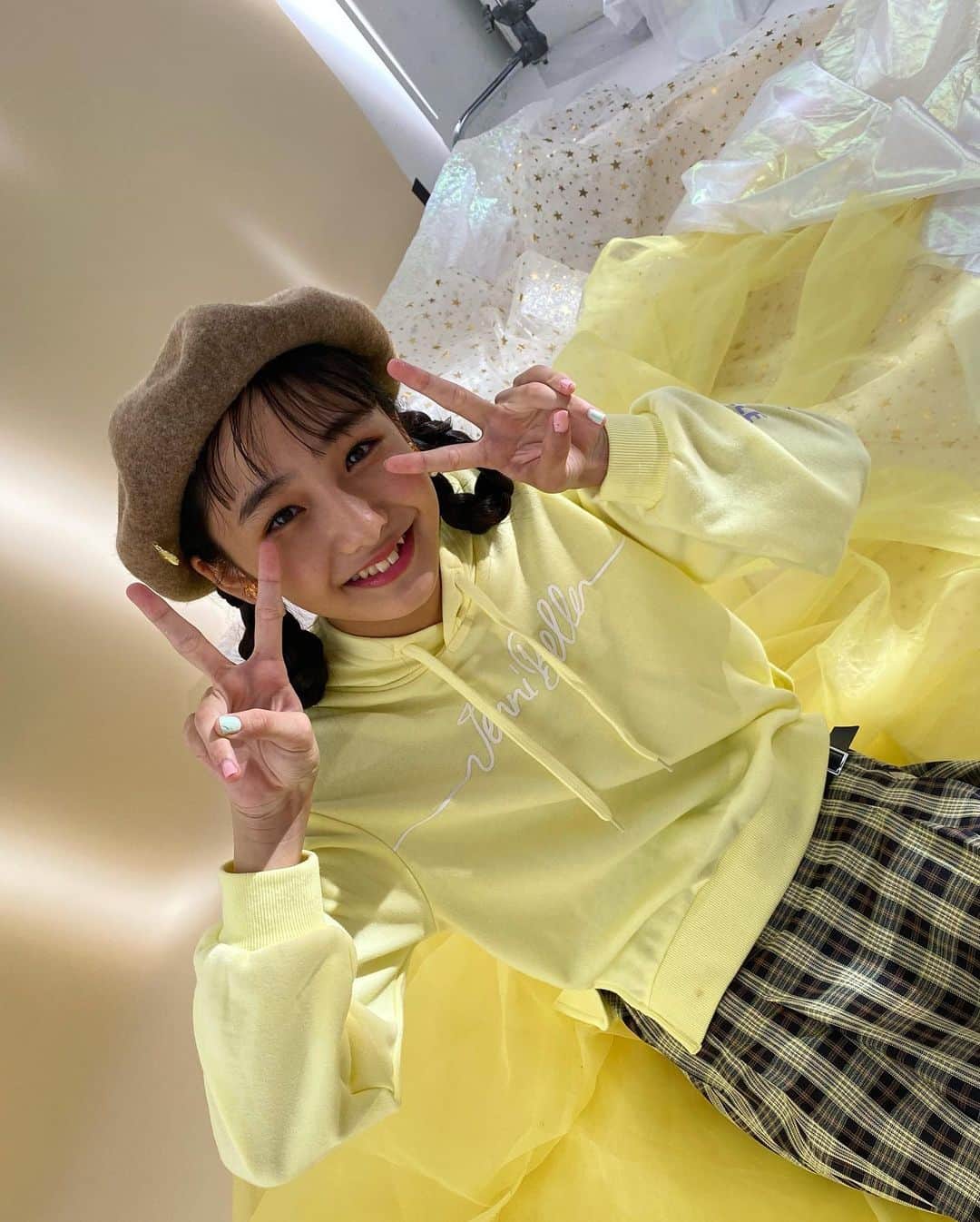 ニコ☆プチさんのインスタグラム写真 - (ニコ☆プチInstagram)「. . ポムポムリコと ユメにゃロール☺️💗 . . #飯尾夢奏 #崎浜梨瑚 #ニコプチ」10月4日 23時53分 - nicopuchi_official