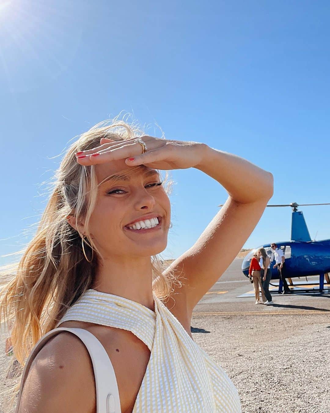 ナタリー・ジェーン・ローザーさんのインスタグラム写真 - (ナタリー・ジェーン・ローザーInstagram)「Me seeing the scenery VS the scenery 🤍   Just a little recap post of my last 24 hours. Mind blown by my beautiful country. #Australia」10月5日 18時47分 - natalie_roser