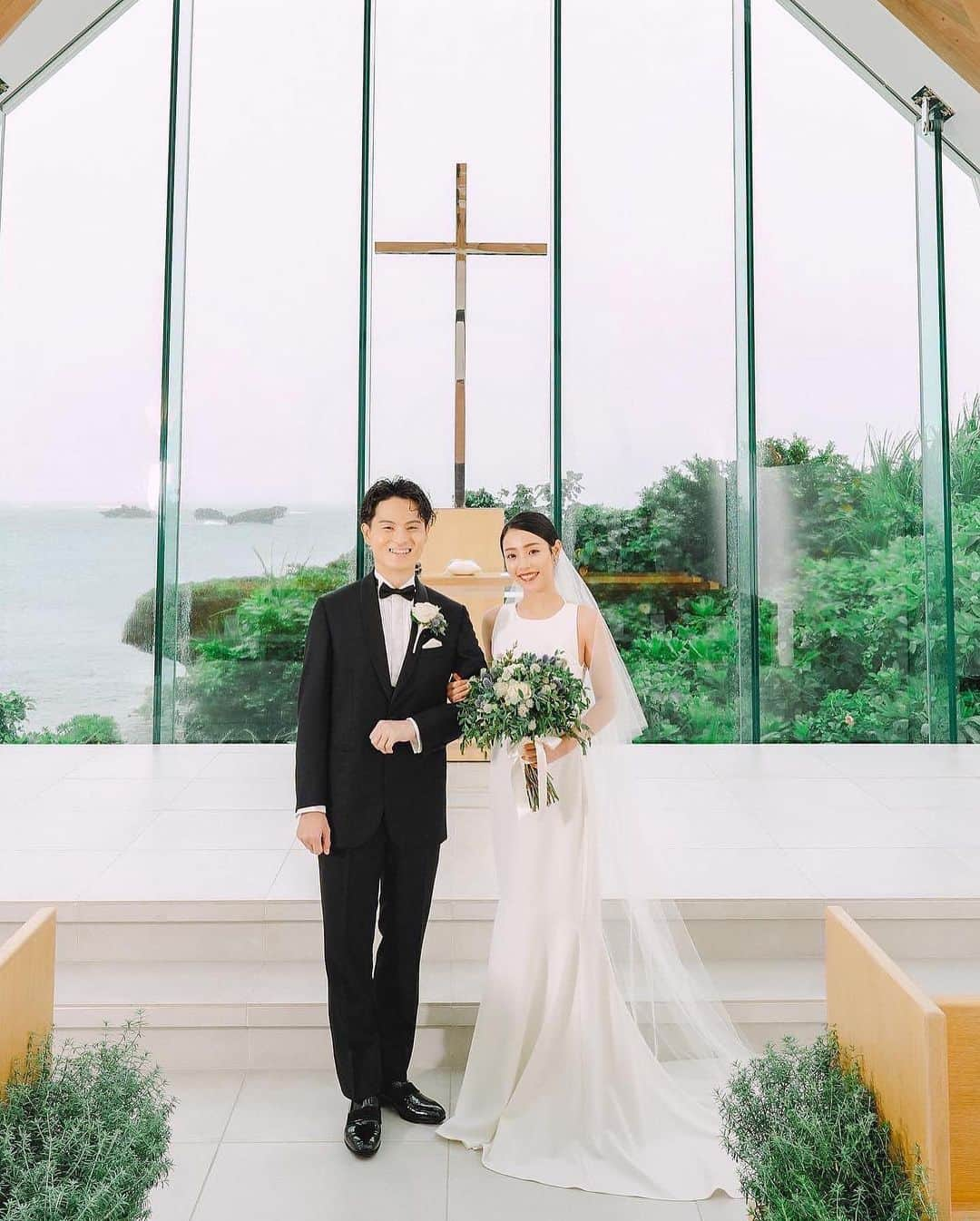 松山かなこさんのインスタグラム写真 - (松山かなこInstagram)「結婚式色々①👰‍♀️🤵‍♂️  来てくれたみんなありがとう🤍  #wedding #weddingdress #amsale #結婚式 #挙式#ウェディングドレス」10月5日 19時25分 - kanakonaimen