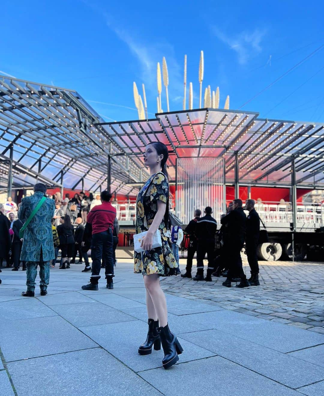 谷まりあさんのインスタグラム写真 - (谷まりあInstagram)「It was really beautiful show.  Thank you for having me @louisvuitton 💕  ヴィトンのショーにご招待頂きました。とても素晴らしいショーに感動と刺激をもらえました。  #louisvuitton  #NicolasGhesquière」10月5日 21時09分 - mariaaaa728