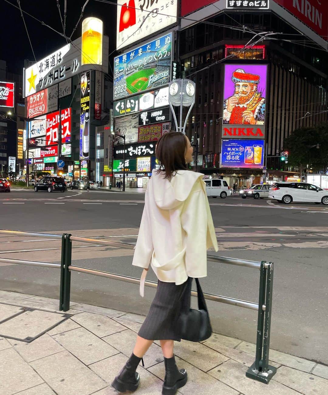 左近鈴乃さんのインスタグラム写真 - (左近鈴乃Instagram)「. 北海道に来てます〜☃️🌽 Susukino night 🥃たーのしっ🌙♡  #北海道 #札幌 #すすきの」10月6日 18時55分 - suzuno_sakon