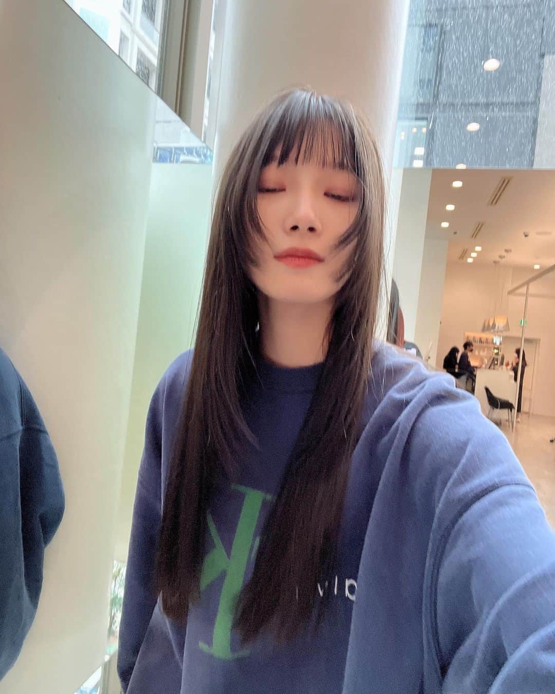 江田友莉亜さんのインスタグラム写真 - (江田友莉亜Instagram)「顔まわりの毛シャッシャッシャッ🌚  ✂︎ @inomataakiko」10月6日 19時53分 - edayuri_official