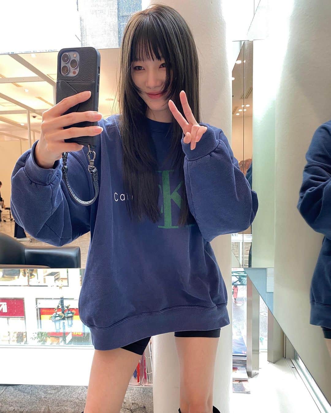 江田友莉亜さんのインスタグラム写真 - (江田友莉亜Instagram)「顔まわりの毛シャッシャッシャッ🌚  ✂︎ @inomataakiko」10月6日 19時53分 - edayuri_official