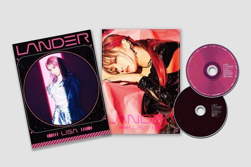 LiSAさんのインスタグラム写真 - (LiSAInstagram)「11月16日発売　#LiSA  NEW ALBUM「LANDER」のなかみが完成しましたぁーー！💿  どれもかわいい、特別仕様でお届けですっ🚀  ●完全数量生産限定盤（CD+GOODS） ●初回生産限定盤A（CD+Blu-ray+PHOTOBOOK） ●初回生産限定盤B（CD+DVD＋PHOTOBOOK） ●通常盤（CD）  【HP】http://www.lxixsxa.com/sp/」10月7日 18時06分 - xlisa_olivex