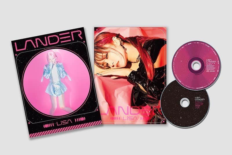 LiSAさんのインスタグラム写真 - (LiSAInstagram)「11月16日発売　#LiSA  NEW ALBUM「LANDER」のなかみが完成しましたぁーー！💿  どれもかわいい、特別仕様でお届けですっ🚀  ●完全数量生産限定盤（CD+GOODS） ●初回生産限定盤A（CD+Blu-ray+PHOTOBOOK） ●初回生産限定盤B（CD+DVD＋PHOTOBOOK） ●通常盤（CD）  【HP】http://www.lxixsxa.com/sp/」10月7日 18時06分 - xlisa_olivex