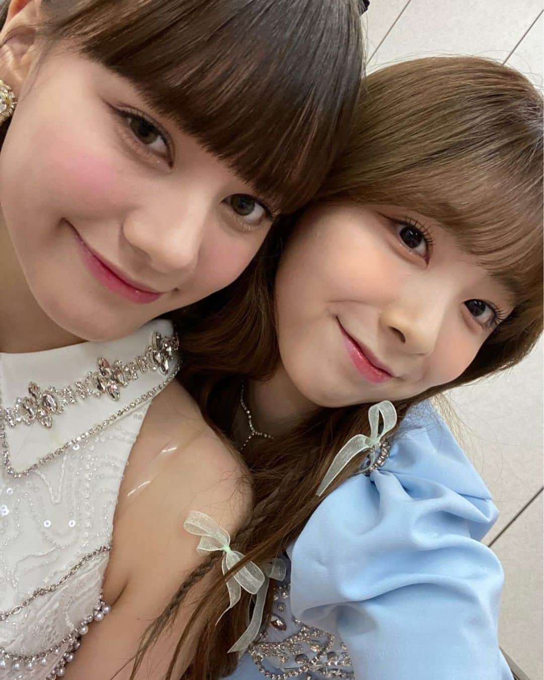 NiziUさんのインスタグラム写真 - (NiziUInstagram)「本当に幸せな時間でした💖 約2ヶ月間たくさん支えてくれたWithU!!本当にありがとう🥹🤍 ・ ・ 정말 행복한 시간이었습니다👍 약2달동안 정말 감사합니다🥹🤍 #niziu #withu #miihi #Light_it_Up #🐰🍞」10月7日 21時12分 - niziu_artist_official