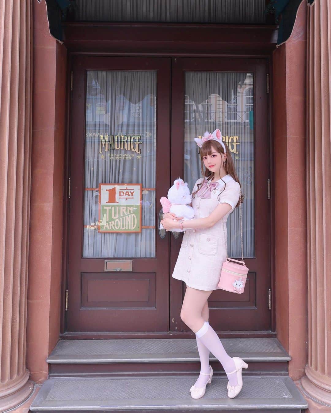 Chikako千佳子さんのインスタグラム写真 - (Chikako千佳子Instagram)「marie 🎀 #marie #マリー #マリーちゃん #ディズニー #TDS #ディズニーシー #東京ディズニーシー」10月7日 21時14分 - cindychikako