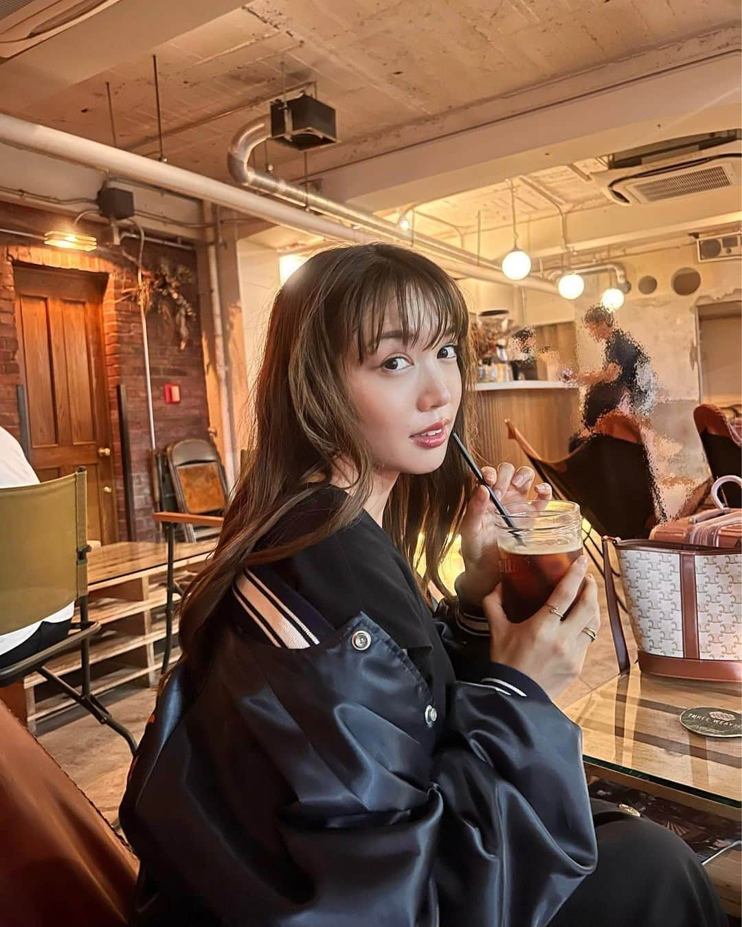 ののさんのインスタグラム写真 - (ののInstagram)「. りおなちゃんと夜カフェに行った時の☕️📸  最近Wクリニック梅田院　@w_clinic_ で H2ハイドロクレンジングプレミアムを受けてきたよ✨ 水素水でお肌の活性酸素を除去しながら、毛穴や古い角質を洗浄するからスッキリ🥹 プレミアムならハリツヤが出ると人気のピーリングのマッサージピールもしてもらえるから更におすすめ✨  #wクリニック梅田#Wクリニック#h2ハイドロクレンジング#毛穴ケア#梅田#大阪#大阪カフェ#大阪バー#北新地カフェ#北新地バー#大阪夜カフェ#夜カフェ#北新地#カフェ#カフェ巡り#カフェ部#カフェ活#ニトコーヒーアンドクラフトビール#nitocoffeeandcraftbeer」10月8日 18時04分 - nonoko0309