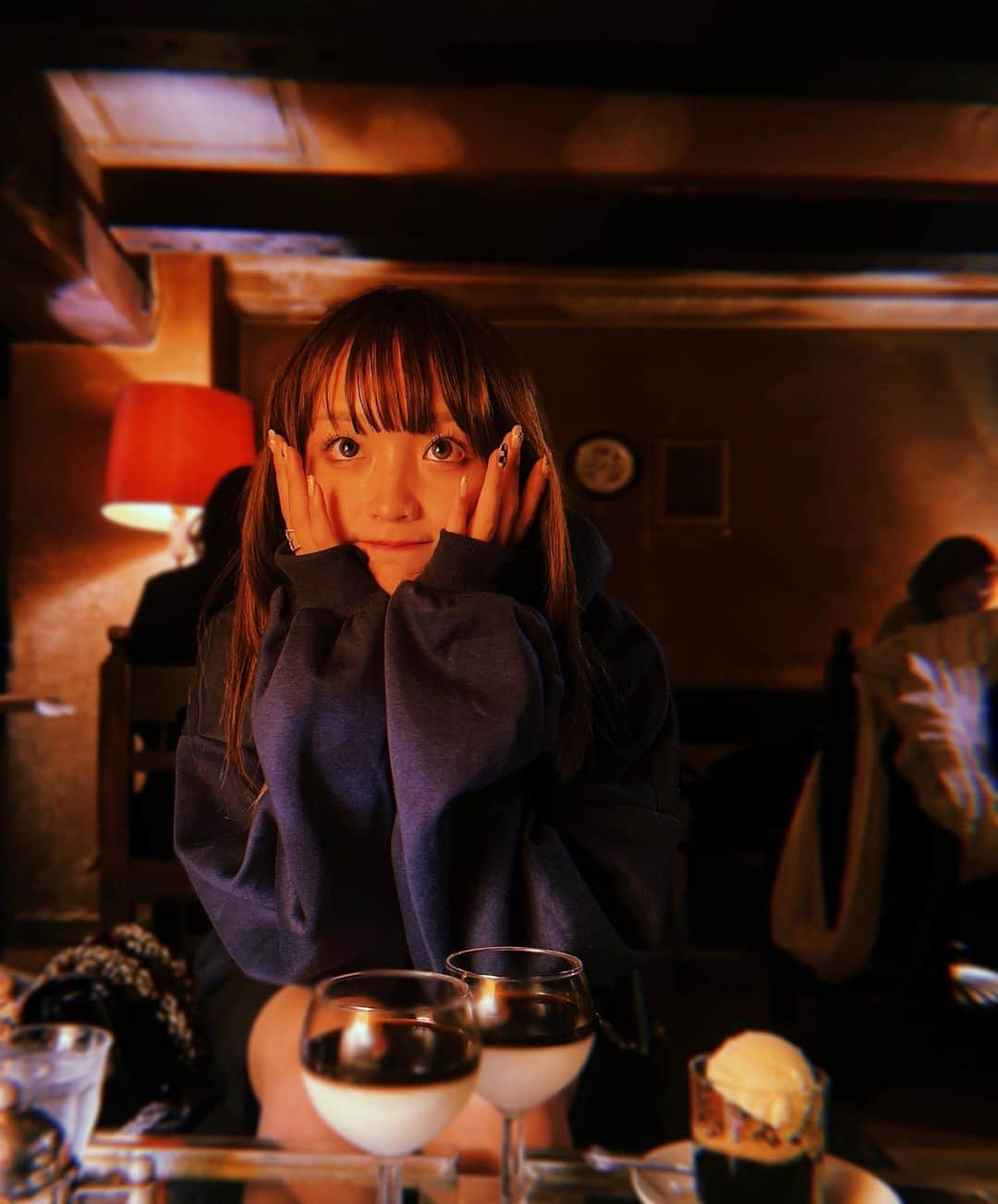 ねおさんのインスタグラム写真 - (ねおInstagram)「☕️🖤☕️  夕方の時間に行くカフェ良きだったなぁ…☺︎   つむちゃんはいつも沢山写真撮ってくれます感謝です幸☺️🫶🏻@mitani_tsumugi」10月8日 18時33分 - neo_0606