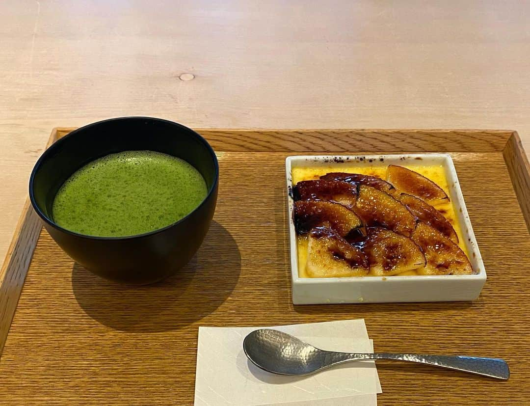 浅野杏奈さんのインスタグラム写真 - (浅野杏奈Instagram)「お抹茶と 青海波の模様をした焼きリンゴ🍎  成人式の帯が青海波だったからか、思わず選んでました☺️」10月8日 20時50分 - this.is.anna_box