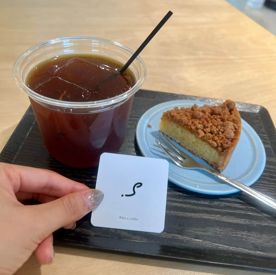 ののさんのインスタグラム写真 - (ののInstagram)「. 京セラ美術館へ行く前に近くのカフェへ☕️  美術館ではボテロ展を観たよ  #dots #京都カフェ#東山カフェ#京セラ美術館#美術館#美術館巡り#カフェ巡り#カフェ活#カフェ部#カフェ好きな人と繋がりたい#京都グルメ#京都ランチ#東山グルメ#東山ランチ#ブーツコーデ#ロングブーツ#シャツ#スウェット#カジュアルコーデ#短パン#レザーパンツ#バケハ#バケットハット#バケハコーデ#プラダ#kyoto#prada」10月9日 8時08分 - nonoko0309